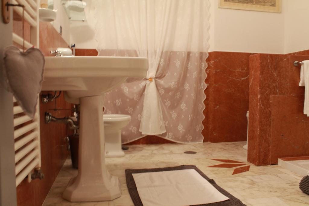B&B Emily'S Rooms Florenz Zimmer foto
